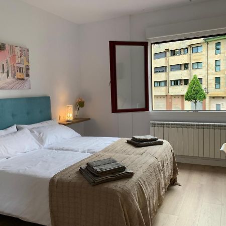 Apartamentos Santullano 1 โอเบียโด ภายนอก รูปภาพ