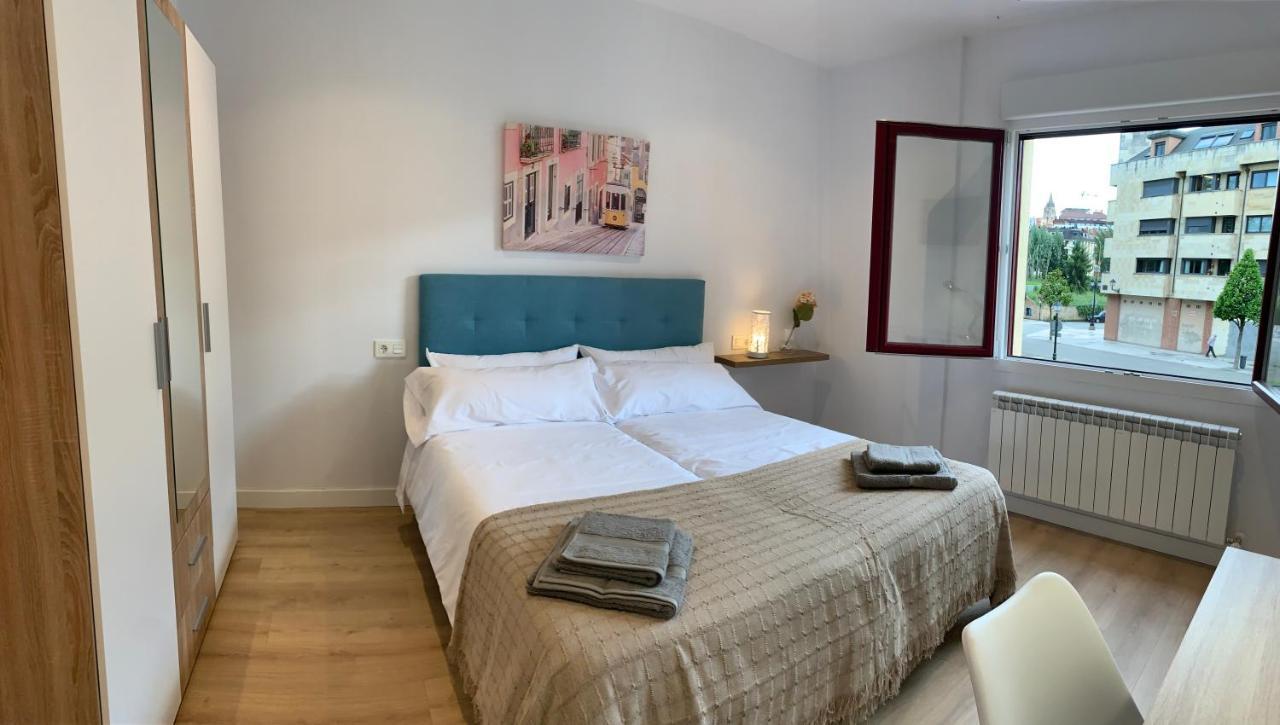 Apartamentos Santullano 1 โอเบียโด ภายนอก รูปภาพ
